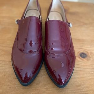 Stylish Nine West patent leather flats